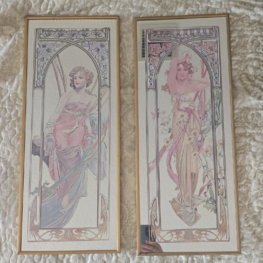 Elegant Art Nouveau Wall Mirror Set - Gold Frame